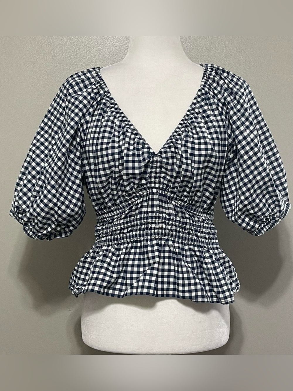 Old Navy Gingham Puff Sleeve Smocked Waist Cottage Blouse Women
Small